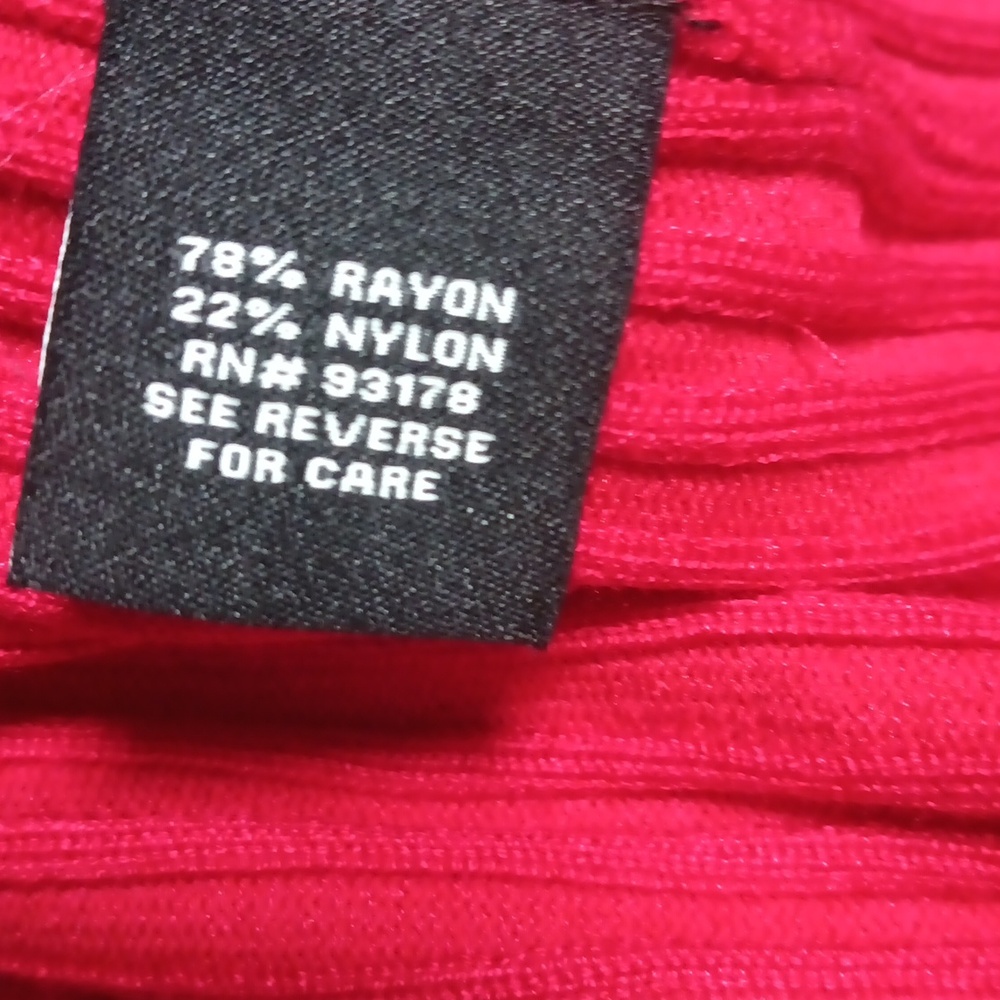 Premise Ribbed V Neck Sweater Red - Picture 6 of 8